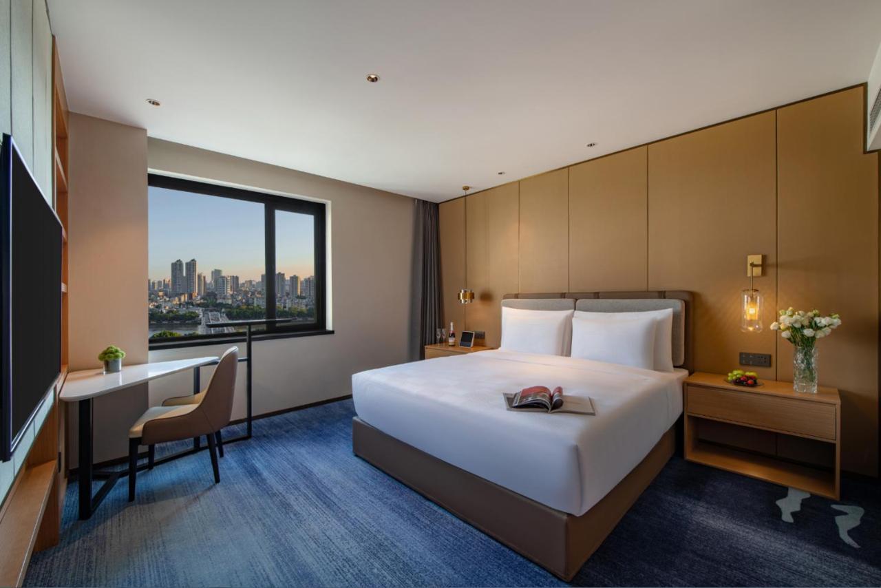 Guangzhou Hotel - Free Shuttle Bus To Exhibition Center During Canton Fair Period Exterior photo