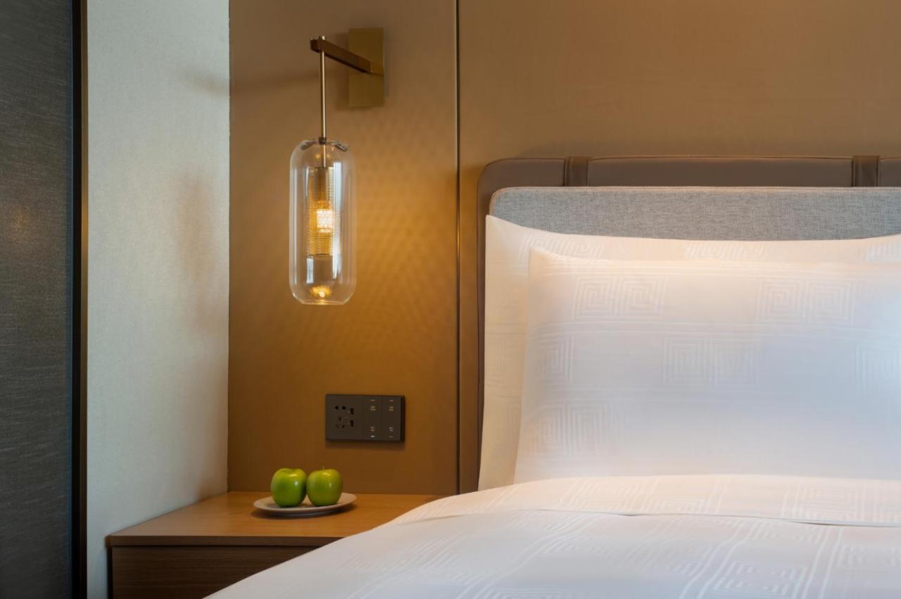 Guangzhou Hotel - Free Shuttle Bus To Exhibition Center During Canton Fair Period Exterior photo